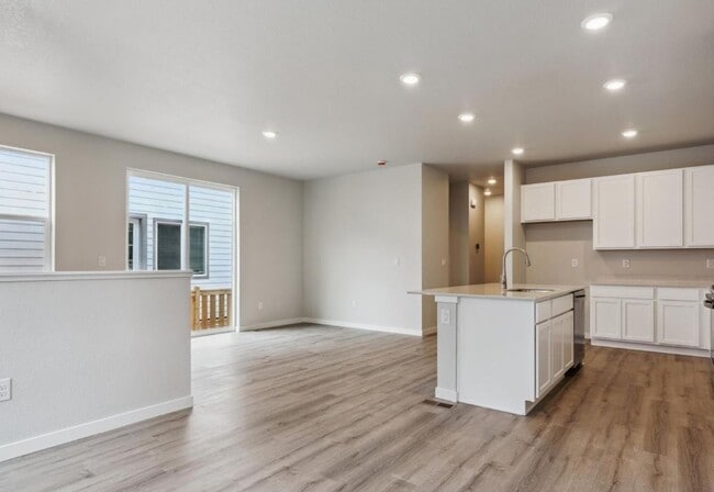 Building Photo - Alder Creek Duplex - 3bd 2.5ba 2,705sq.ft. Built in 2025