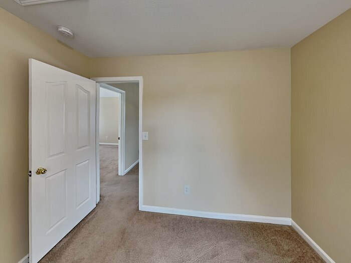 Building Photo - 3849 Wingdale Ct