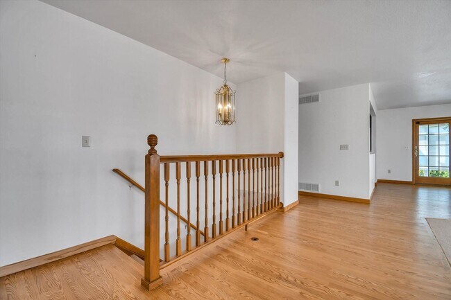 Building Photo - Beautiful 3 bed / 3 bath Ranch - High Pointe Community Westminster - Available NOW!