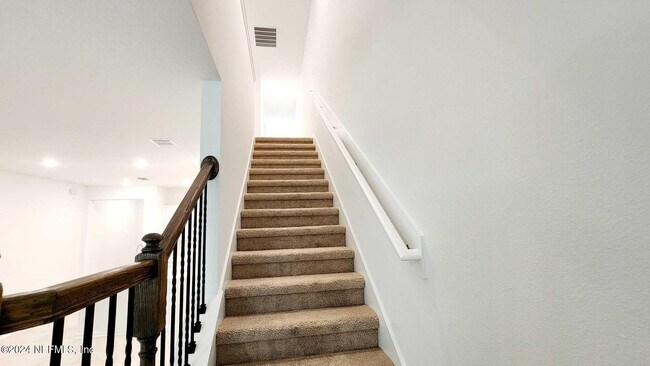 Building Photo - 307 Redbud Rd