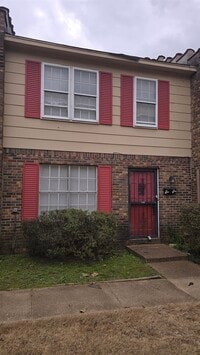 Building Photo - 4789 Townhouse Way