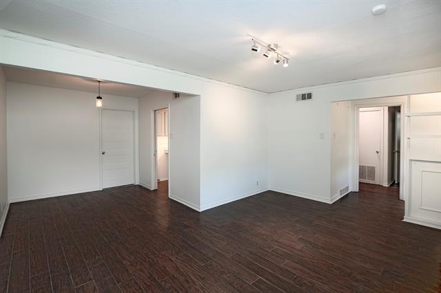 Building Photo - 2014 Peavy Rd