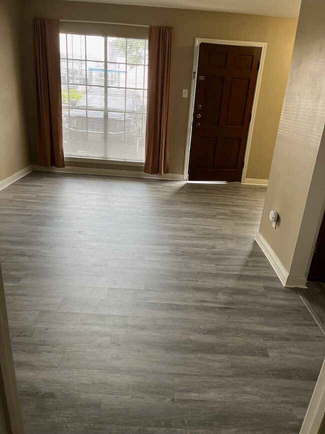 Building Photo - 1500 Woodhead St