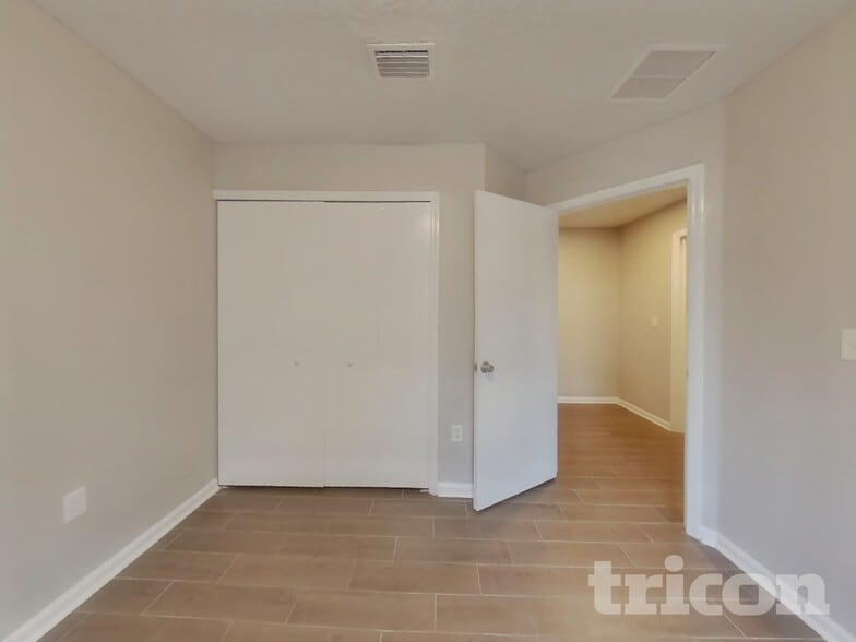 Building Photo - 75177 Brookwood Dr