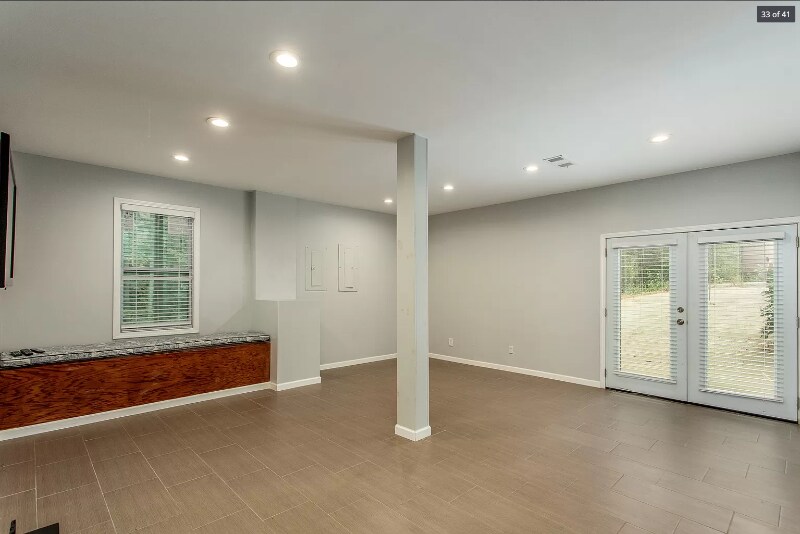 Building Photo - 2141 Dayron Cir NE