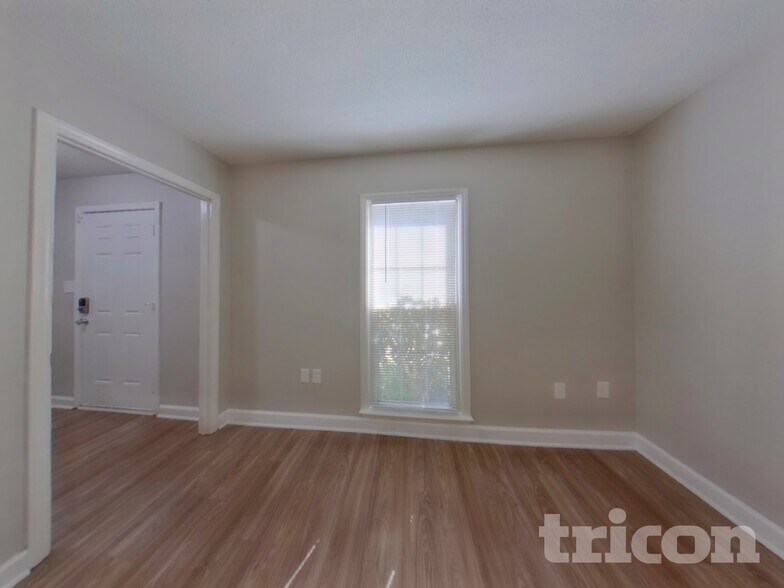 Building Photo - 5120 Blue Spruce Ln