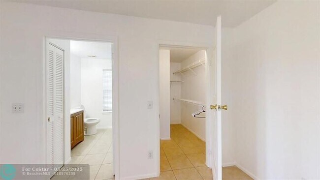 Building Photo - 1705 Palm Cove Blvd