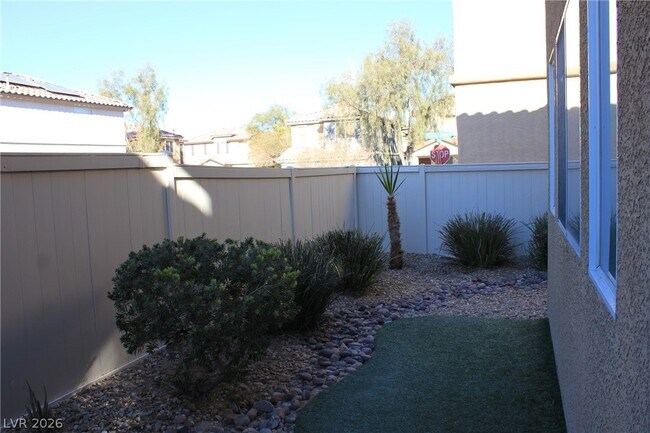 Building Photo - 1133 Claire Rose Ave