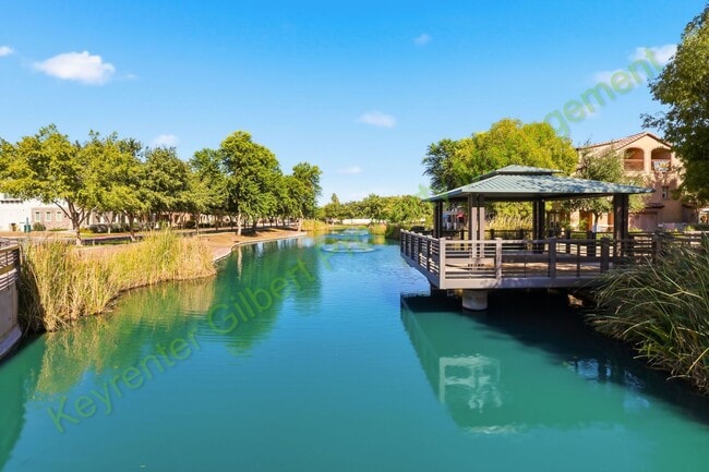 Building Photo - Modern Gilbert Lakeview Townhome in The La...