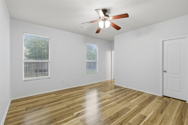 Building Photo - 11505 Plow Horse Cove