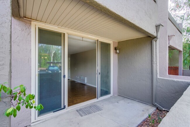 Building Photo - 1350 N Escondido Blvd