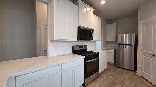 Building Photo - 7846 Grand Louis Wy