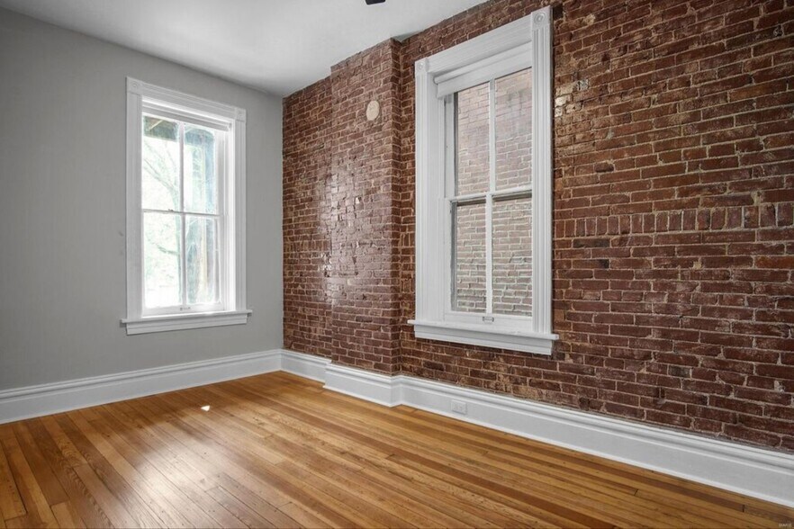 Building Photo - 3326 California Ave