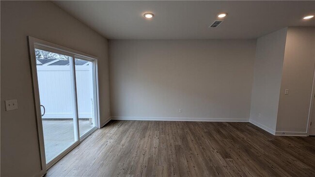 Building Photo - 1726 Harper Lily Ln