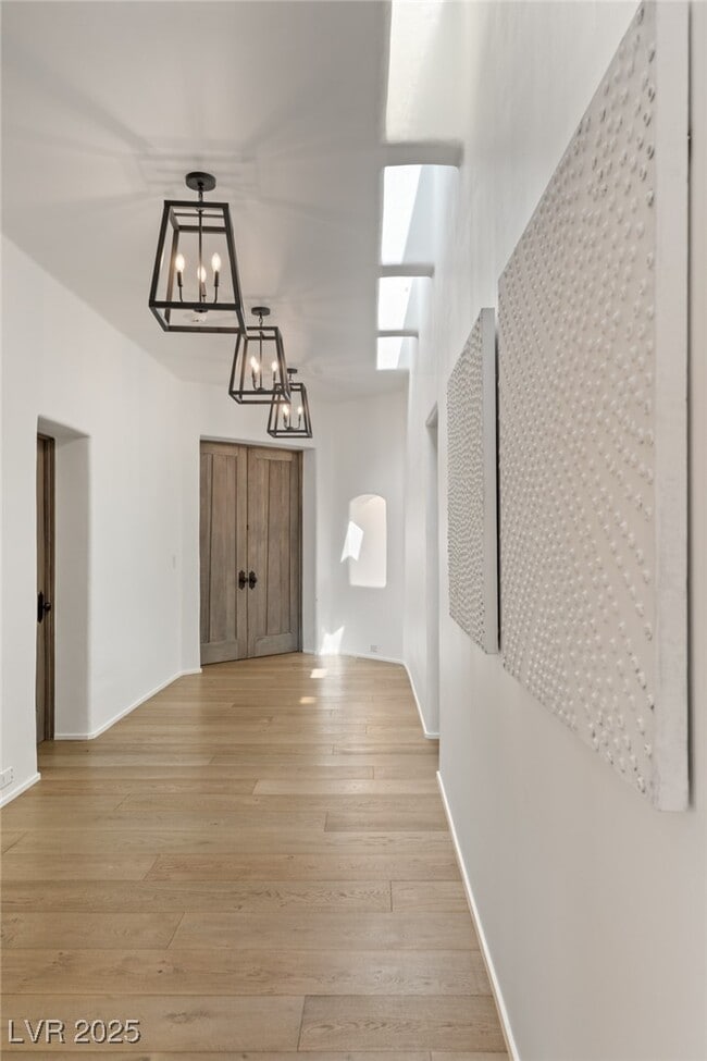 Building Photo - 7330 N Rainbow Blvd