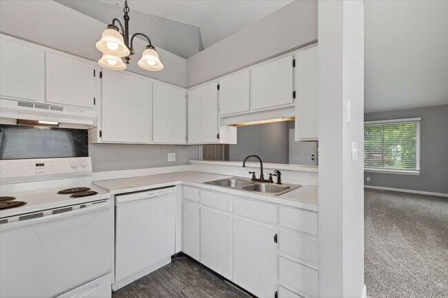 Building Photo - 91 Grassmire Dr