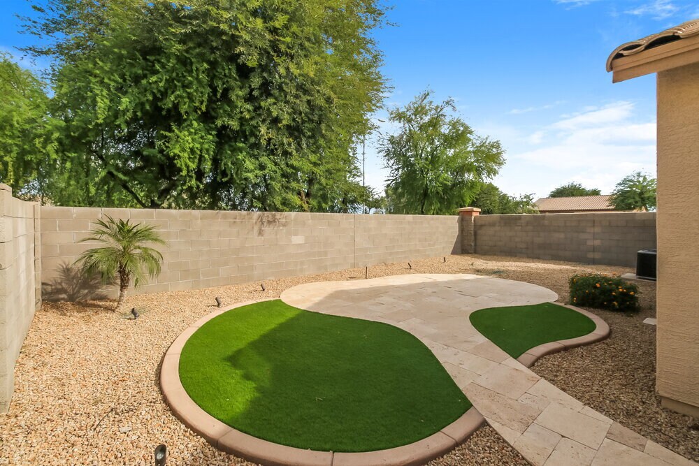 Building Photo - 1990 E Browning Pl