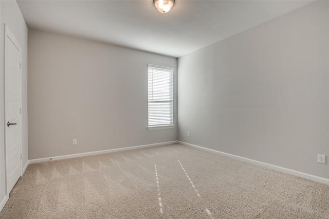 Building Photo - 5450 Ridgeway Dr