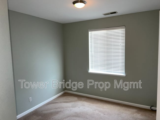 Building Photo - 5518 Sagpond Way