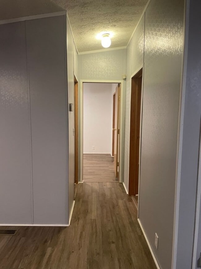 Building Photo - 1298 Crume Rd