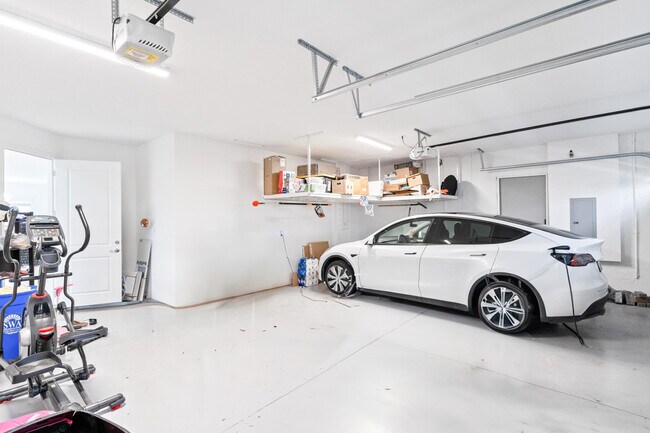 Building Photo - 15134 Cameo Ct