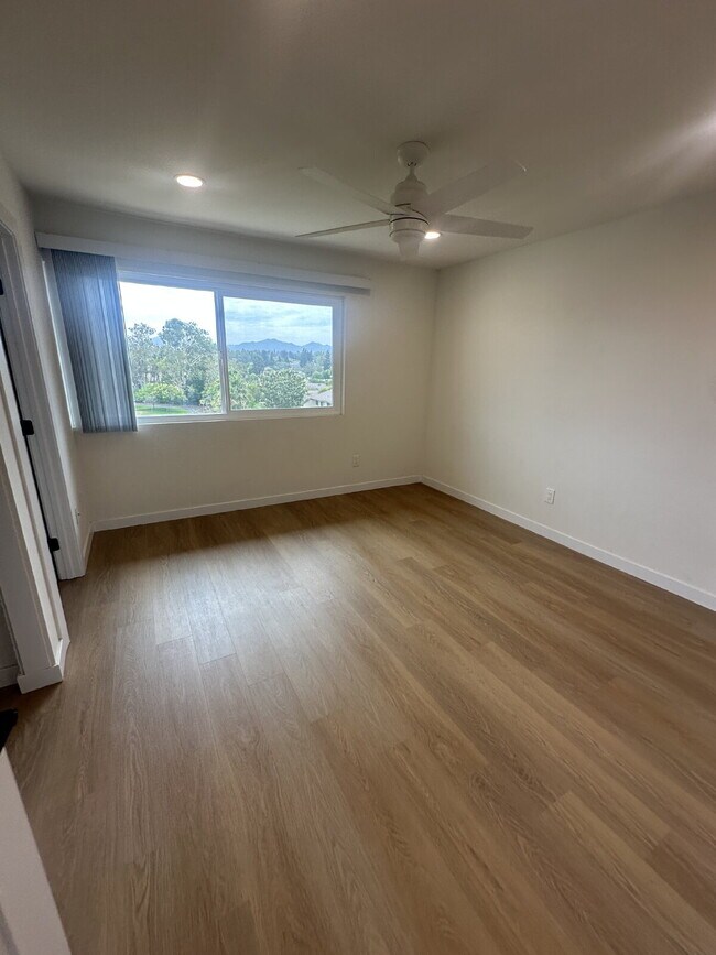 Building Photo - $3,750- 3 Bed / 2.5 Bath Renovated Townhome in Poway