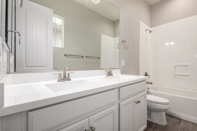 Building Photo - 20273 E Raven Dr