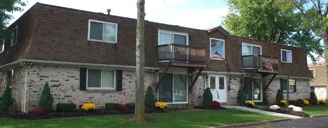 Building Photo - Liberty Square Apartments