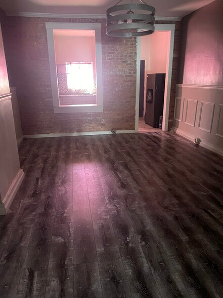 Building Photo - 1607 Abbotston St