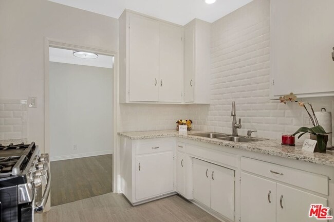 Building Photo - 4058 9th Ave