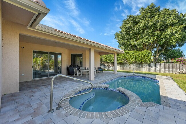 Building Photo - 13620 Folkestone Cir