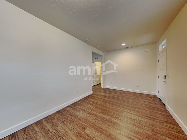 Building Photo - 231 E Sicily Dr