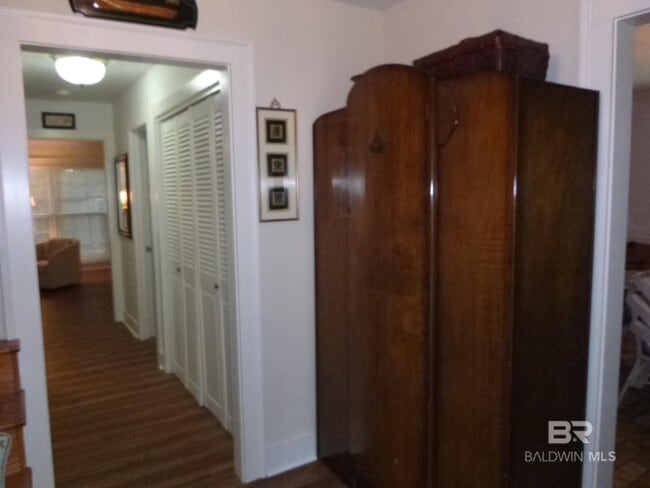 Building Photo - 19307 Scenic Hwy 98