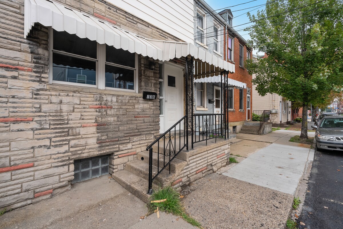 Building Photo - 138 S 17th St