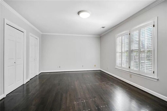 Building Photo - 460 Ivy Park Ln NE