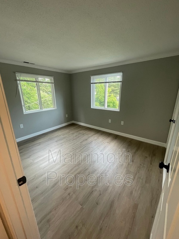 Building Photo - 667 Corning Rd