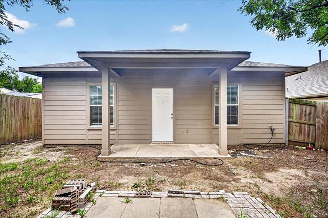 Building Photo - 3205 Bois D Arc St