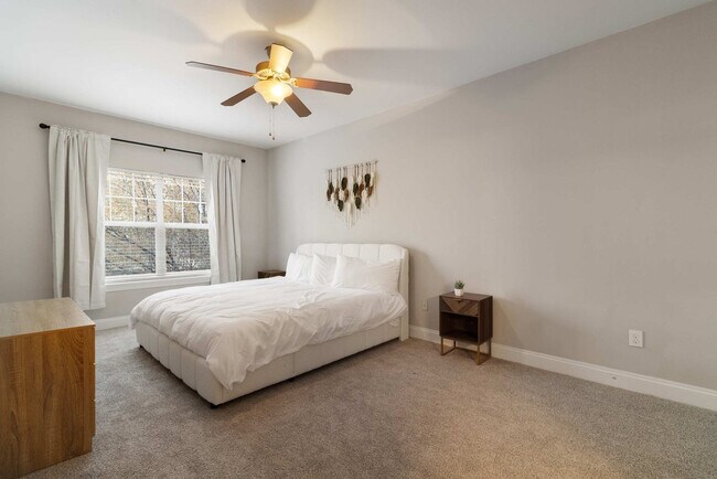 Building Photo - 590 James Maxwell Rd