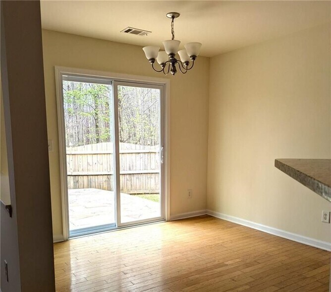 Building Photo - 3075 Whittier Way