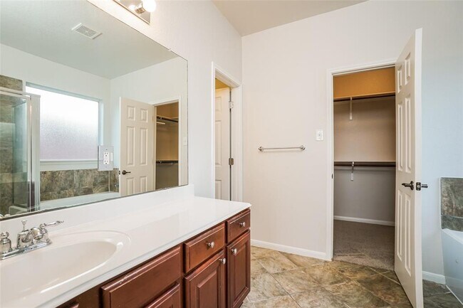 Building Photo - 21389 Timber Lodge Ln