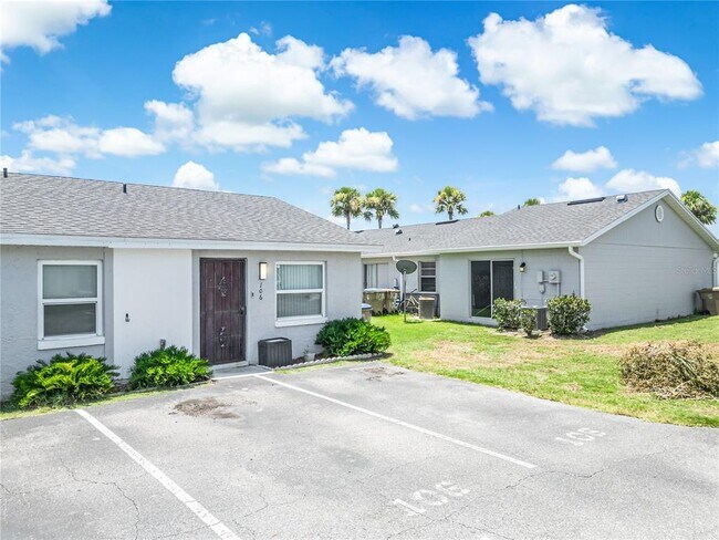 Building Photo - 106 Lake Villa Way