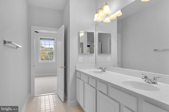 Building Photo - 22855 Oakgrove Rd