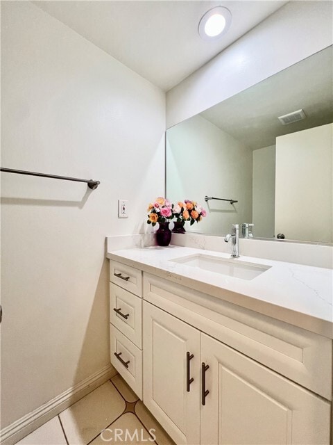 Building Photo - 27844 Longhill Dr