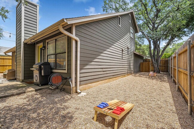 Building Photo - 7108 Dallas Dr