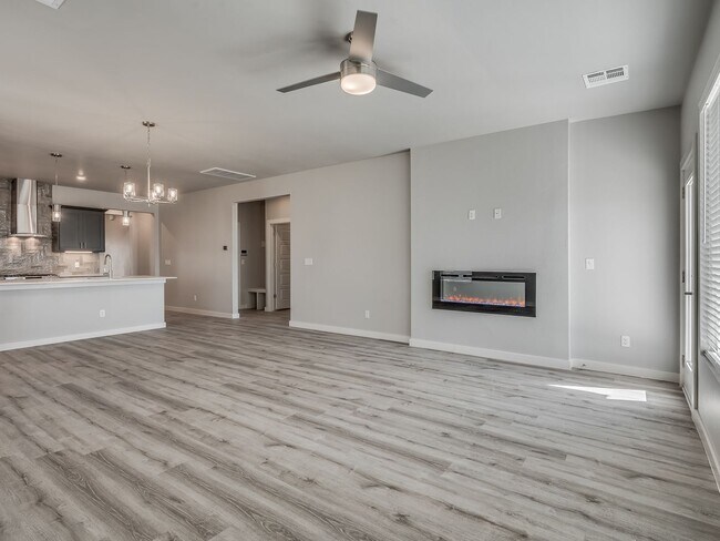 Building Photo - Beautiful Home in Edmond/Oklahoma City
