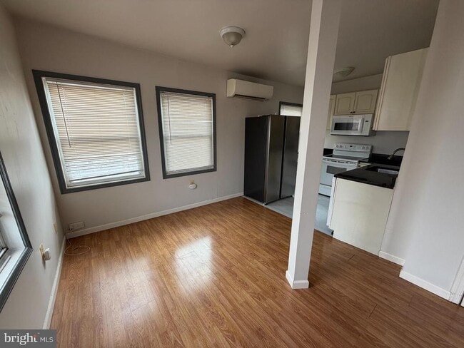 Building Photo - 600 Keefer Pl NW