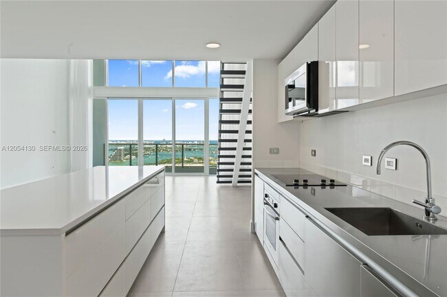 Building Photo - 1040 Biscayne Blvd