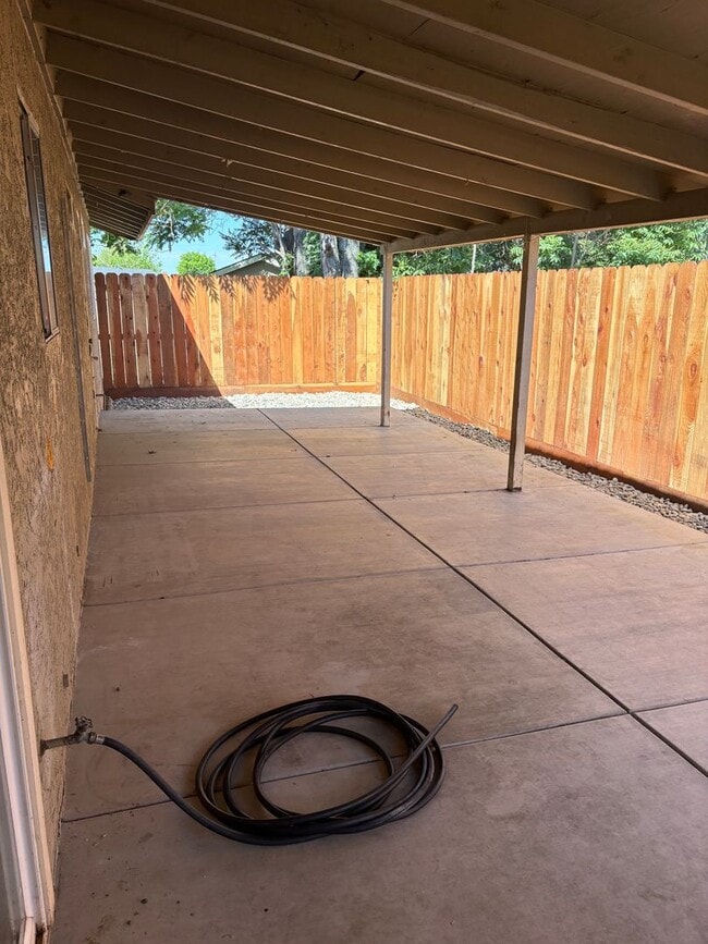 Building Photo - 4 bedroom 2 bath home in Livingston Ca