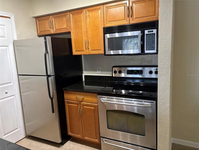 Building Photo - 3260 Haviland Ct