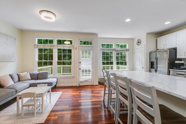 Building Photo - 11426 Summer House Ct
